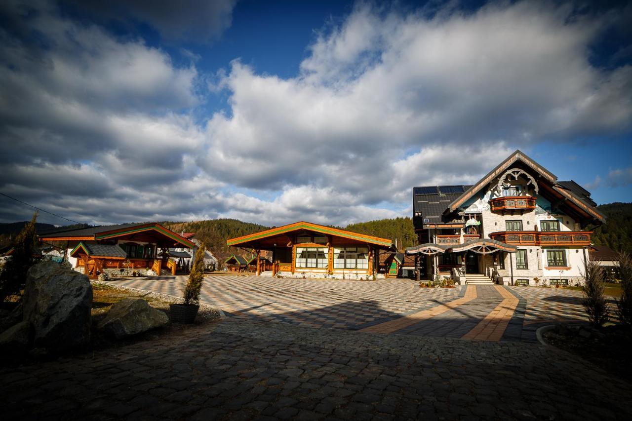 Hotel Colt De Austria Câmpulung Moldovenesc Exterior foto