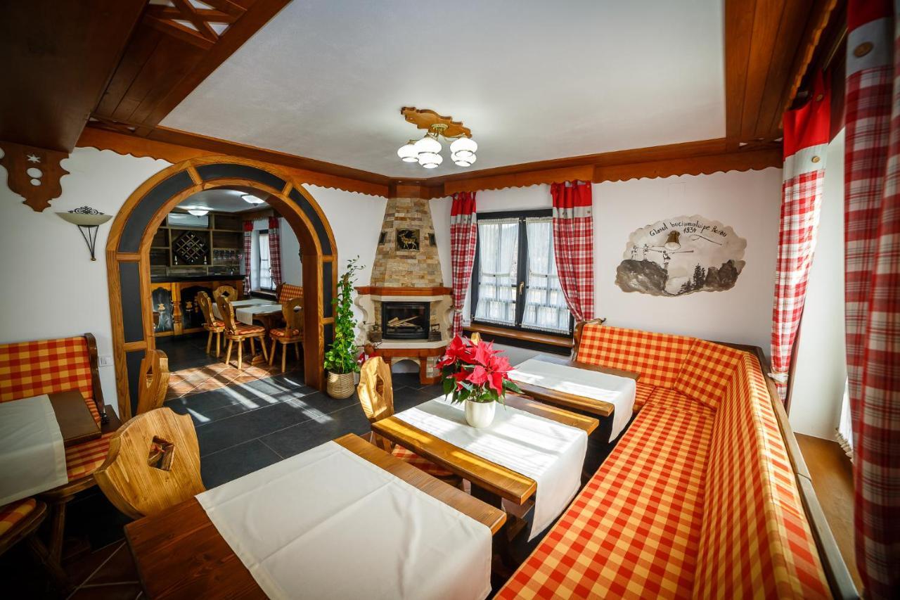 Hotel Colt De Austria Câmpulung Moldovenesc Exterior foto
