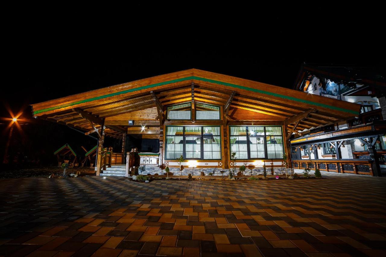 Hotel Colt De Austria Câmpulung Moldovenesc Exterior foto